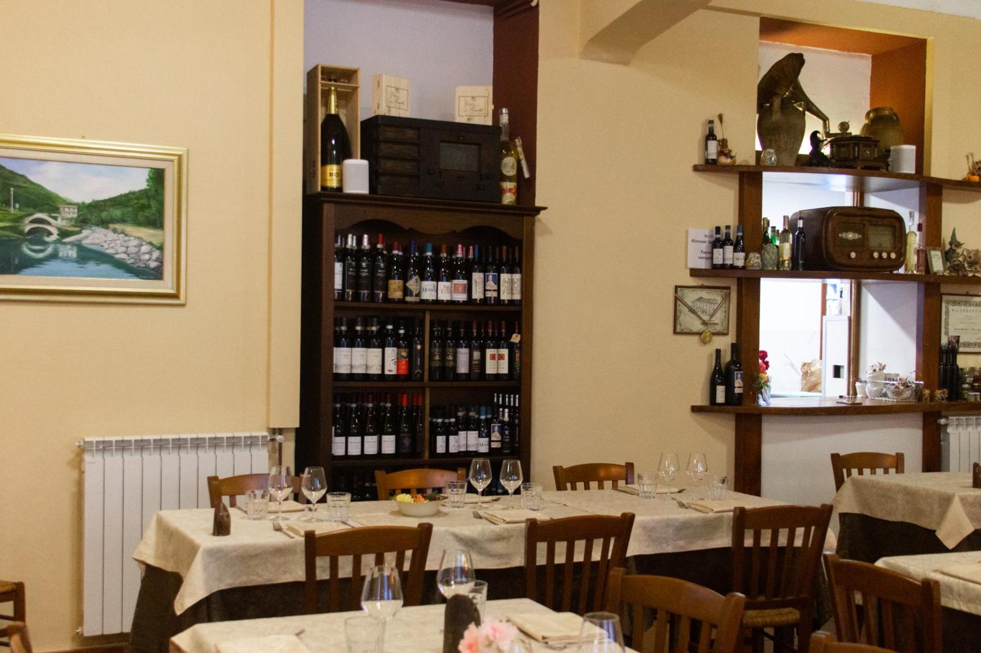 Albergo Santo Spirito Molini di Triora Luaran gambar