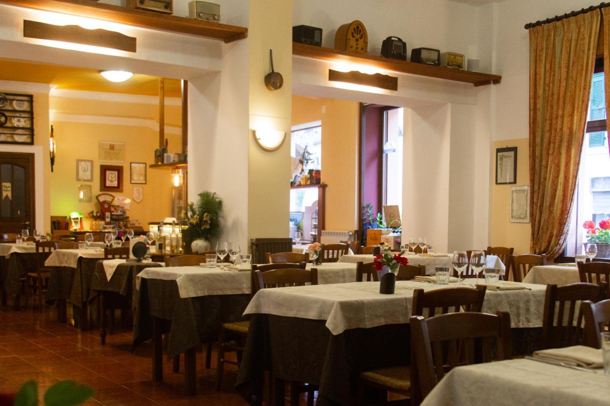 Albergo Santo Spirito Molini di Triora Luaran gambar