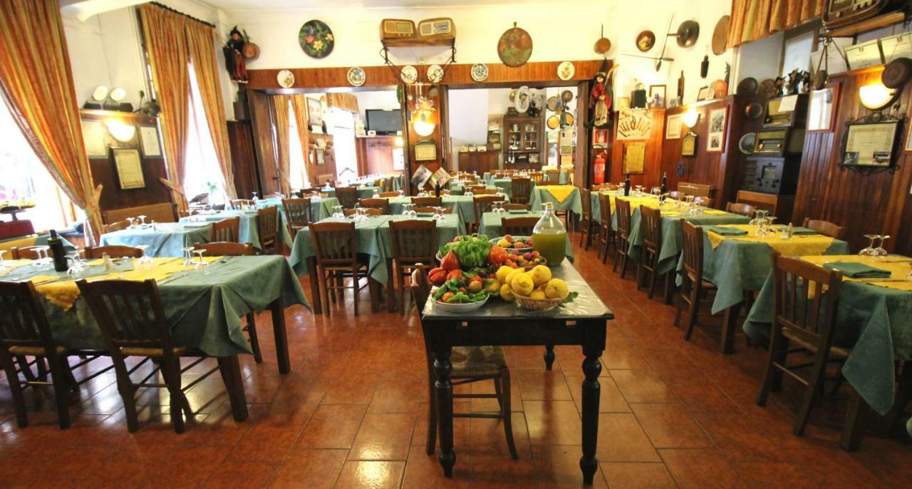 Albergo Santo Spirito Molini di Triora Luaran gambar