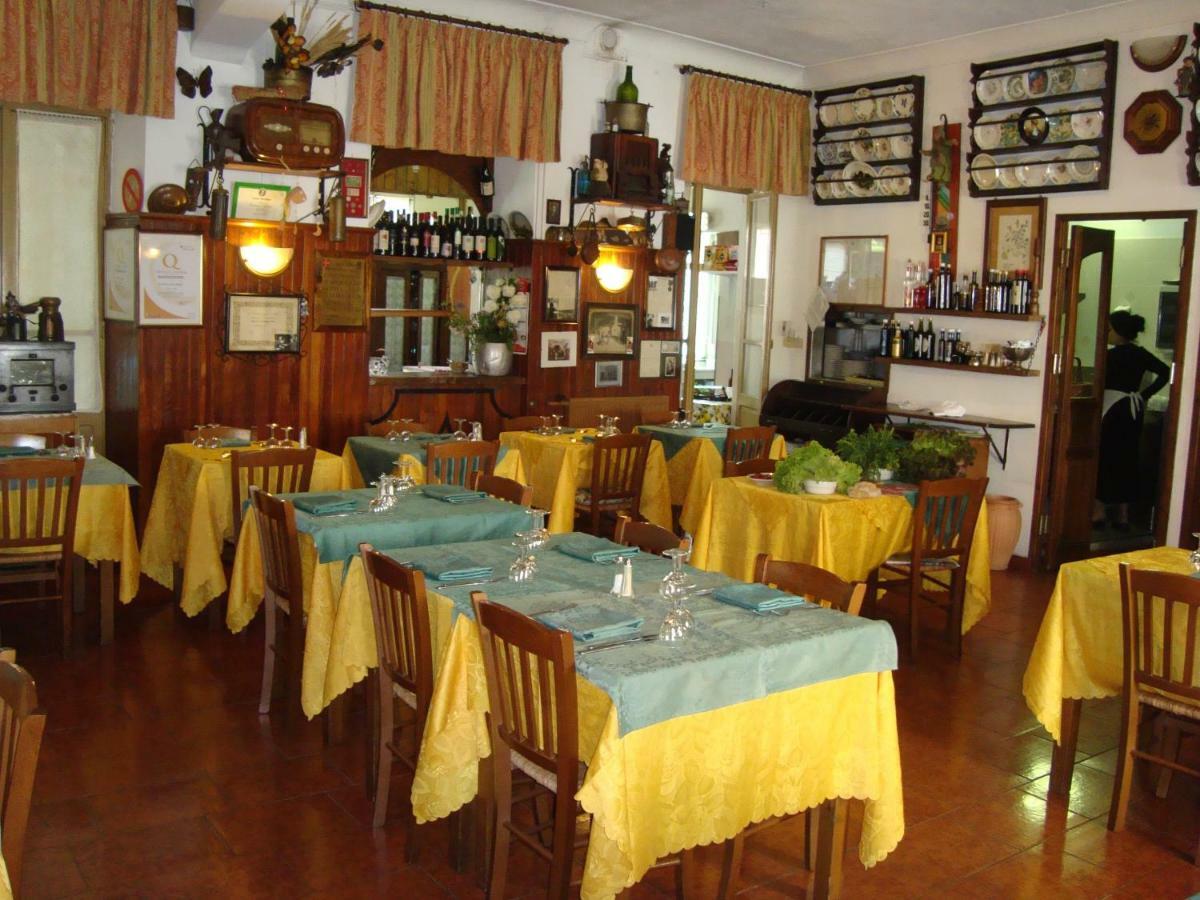 Albergo Santo Spirito Molini di Triora Luaran gambar