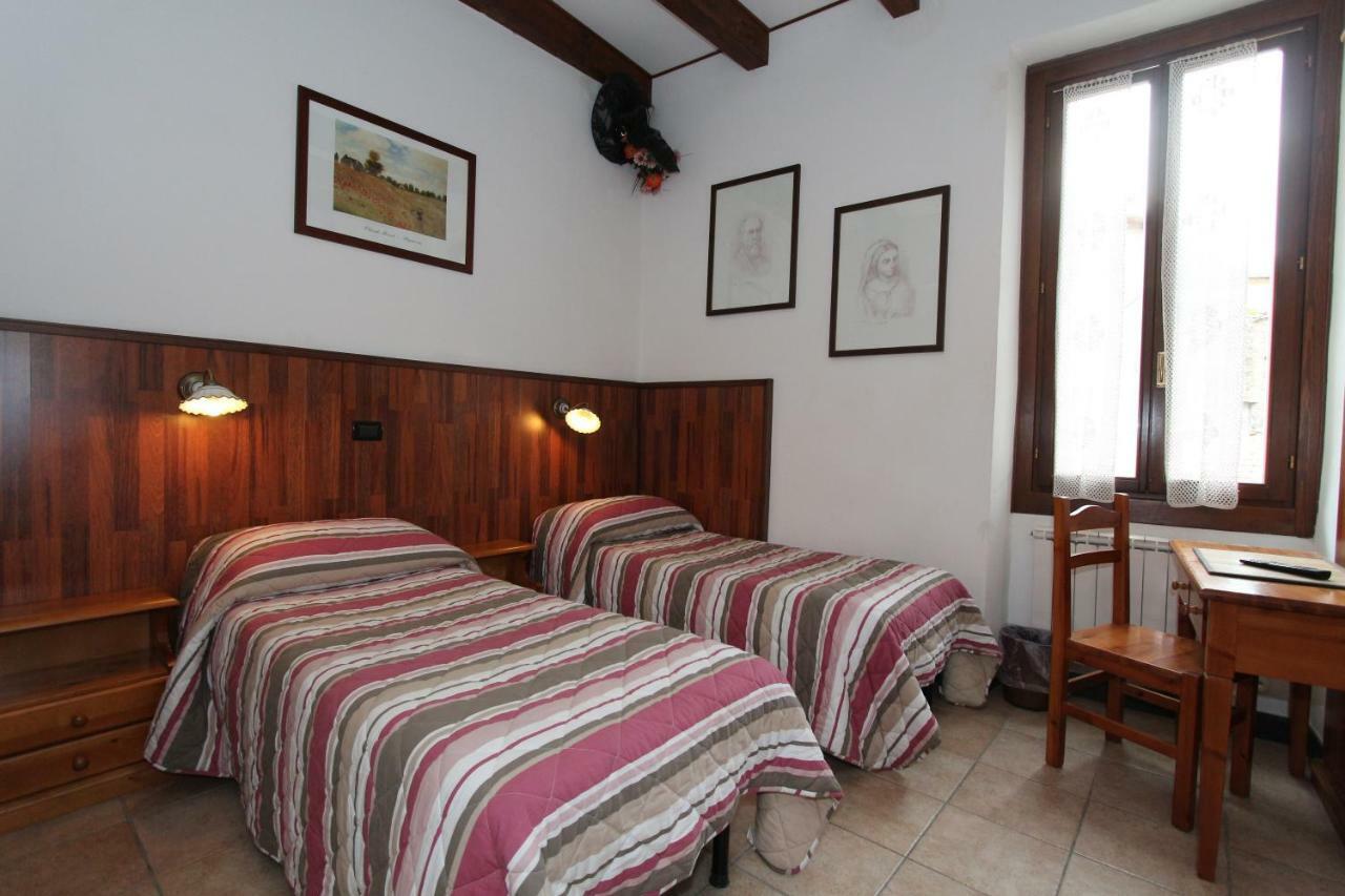 Albergo Santo Spirito Molini di Triora Luaran gambar