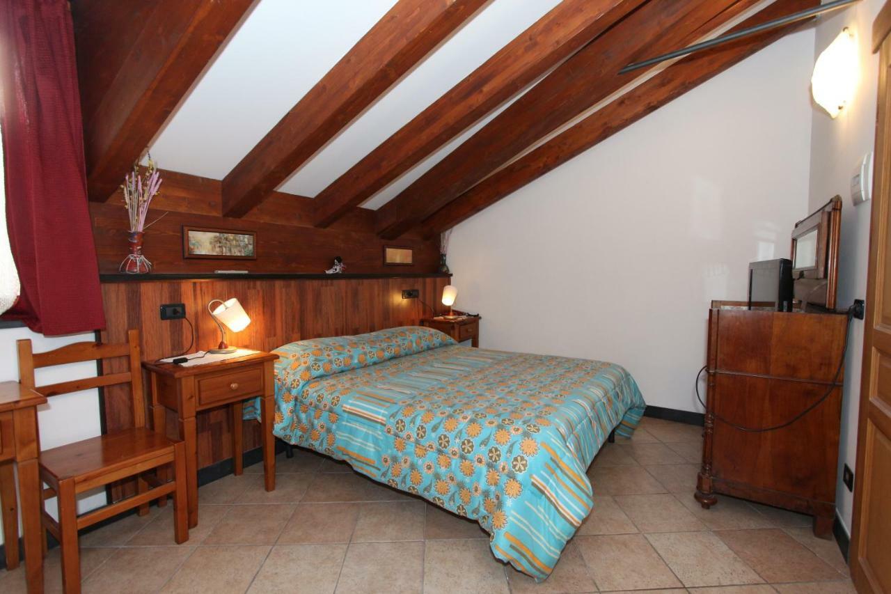 Albergo Santo Spirito Molini di Triora Luaran gambar
