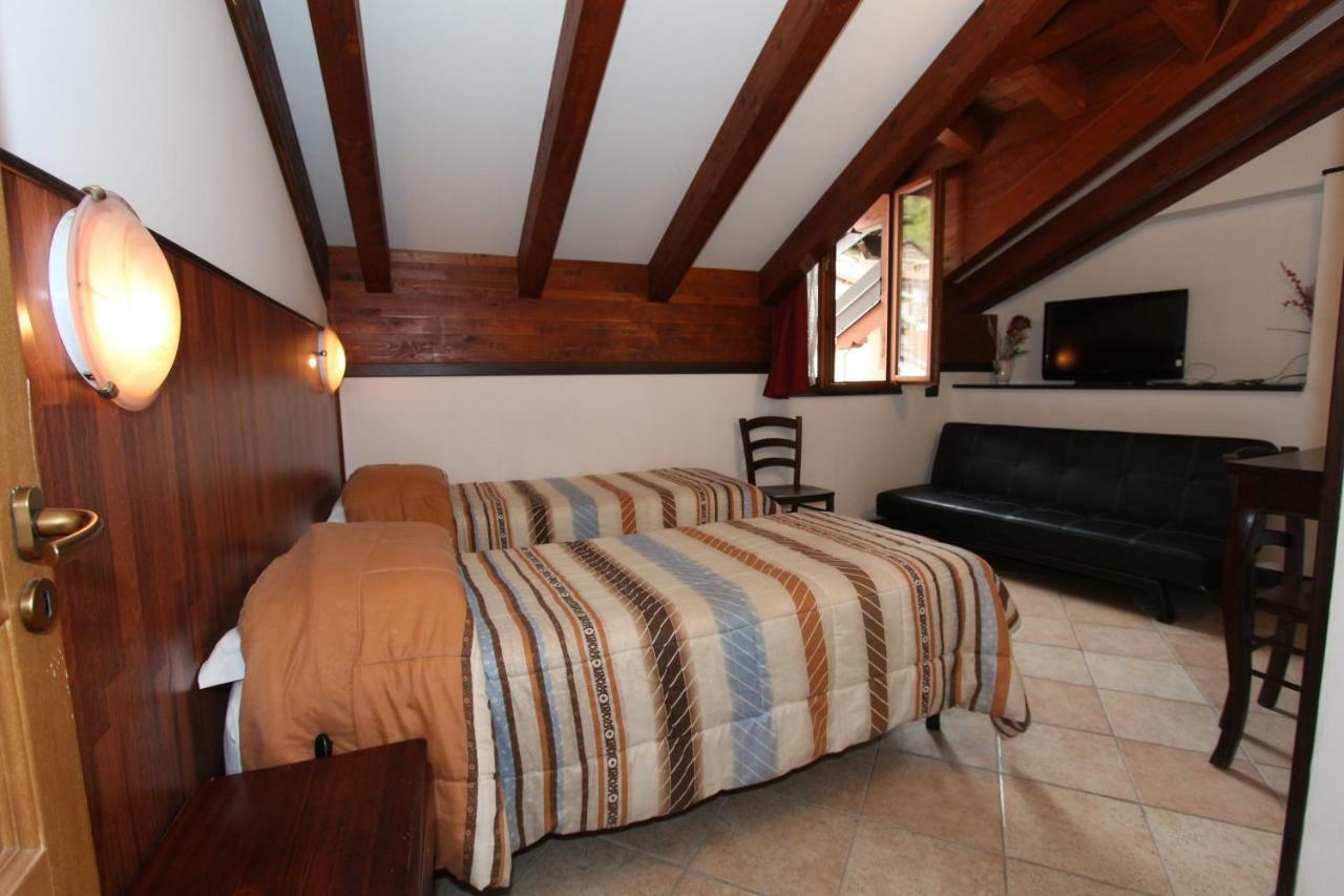 Albergo Santo Spirito Molini di Triora Luaran gambar