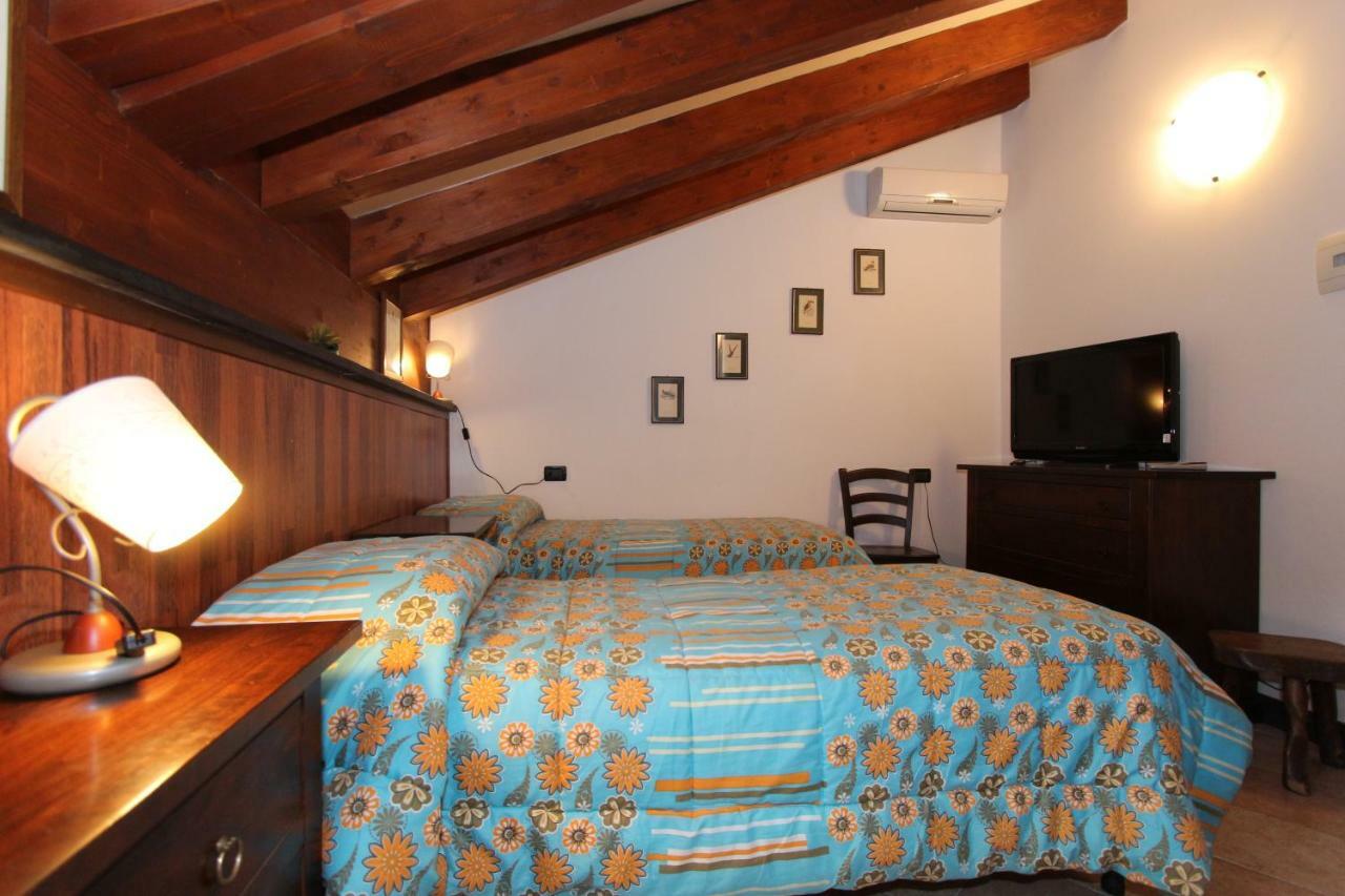 Albergo Santo Spirito Molini di Triora Luaran gambar